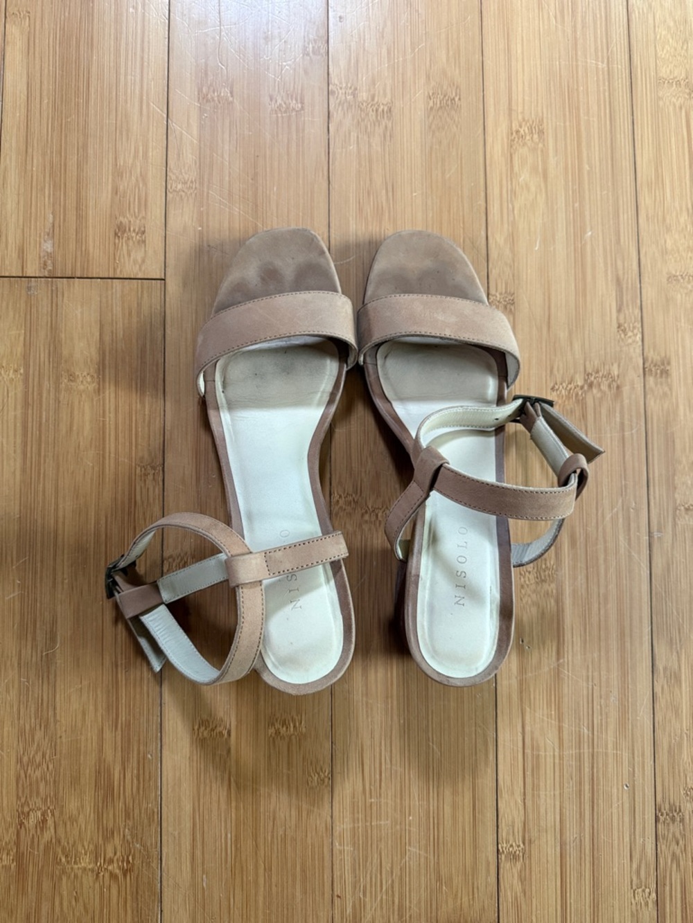 Nisolo tan suede, block heeled, strappy sandal, size 9